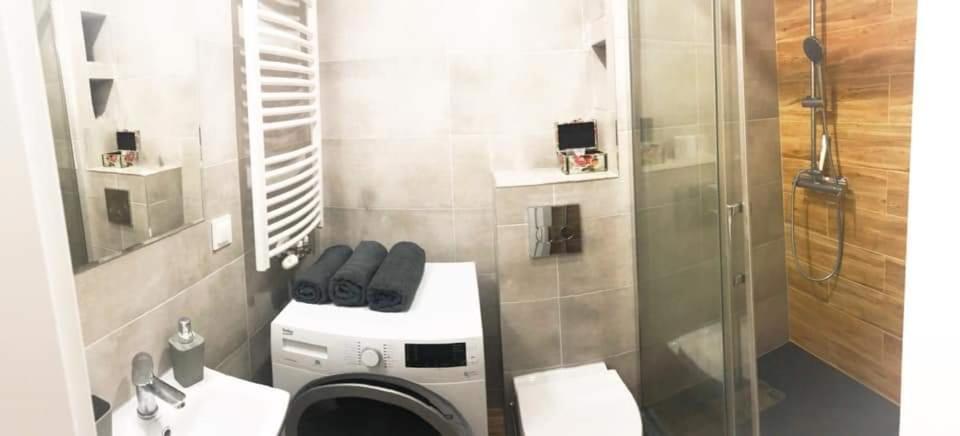 Apartament Konin Prestige Apartment Ngoại thất bức ảnh